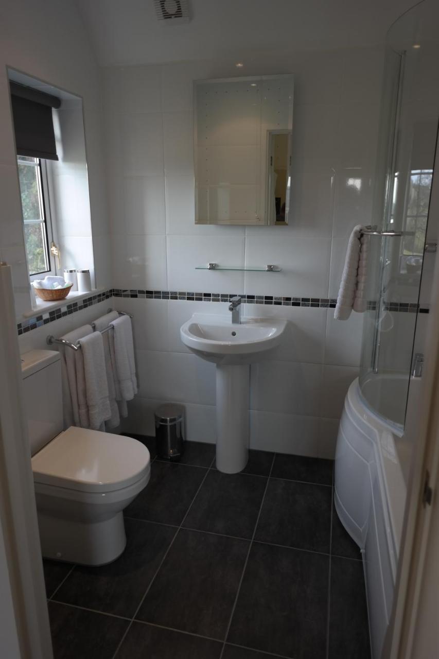 Hazel Court Guest House Newport (Gwent) Bagian luar foto